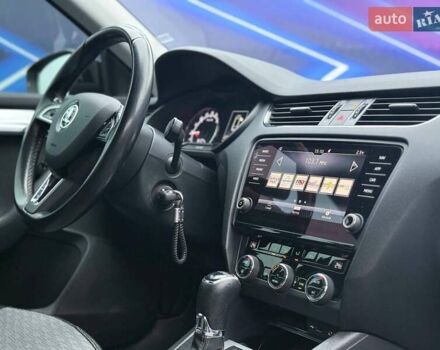 Черный Шкода Октавия, объемом двигателя 1.6 л и пробегом 238 тыс. км за 12499 $, фото 9 на Automoto.ua