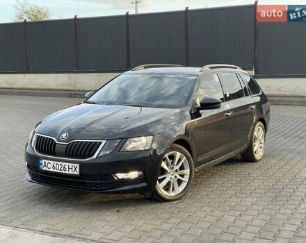 Черный Шкода Октавия, объемом двигателя 1.4 л и пробегом 241 тыс. км за 12900 $, фото 6 на Automoto.ua