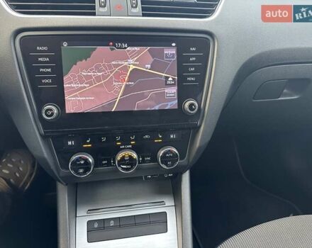Черный Шкода Октавия, объемом двигателя 1.6 л и пробегом 222 тыс. км за 13650 $, фото 45 на Automoto.ua