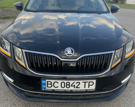 Черный Шкода Октавия, объемом двигателя 1.8 л и пробегом 236 тыс. км за 15300 $, фото 9 на Automoto.ua