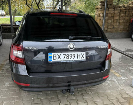 Черный Шкода Октавия, объемом двигателя 1.6 л и пробегом 306 тыс. км за 14500 $, фото 7 на Automoto.ua