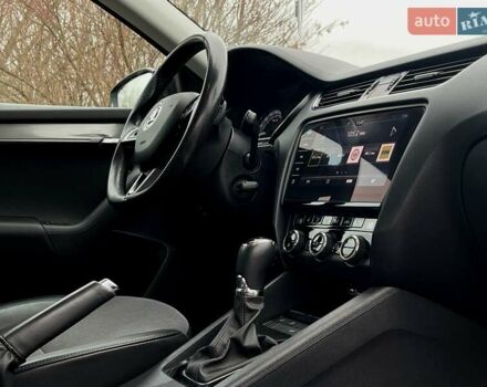 Черный Шкода Октавия, объемом двигателя 2 л и пробегом 207 тыс. км за 16200 $, фото 45 на Automoto.ua