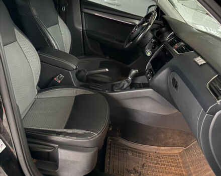 Черный Шкода Октавия, объемом двигателя 1.6 л и пробегом 306 тыс. км за 14500 $, фото 14 на Automoto.ua