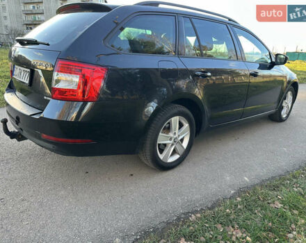 Черный Шкода Октавия, объемом двигателя 2 л и пробегом 266 тыс. км за 14450 $, фото 7 на Automoto.ua