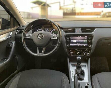 Черный Шкода Октавия, объемом двигателя 1.4 л и пробегом 241 тыс. км за 12900 $, фото 80 на Automoto.ua