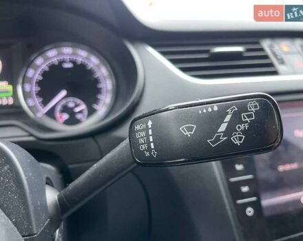 Шкода Октавія 2017 у Києві на Automoto.ua Чорний Шкода Октавія, об'ємом двигуна 1.97 л та пробігом 317 тис. км за 16290 $, фото 16 на Automoto.ua