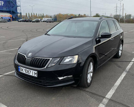 Черный Шкода Октавия, объемом двигателя 1.6 л и пробегом 239 тыс. км за 12200 $, фото 1 на Automoto.ua