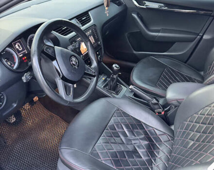 Черный Шкода Октавия, объемом двигателя 1.97 л и пробегом 284 тыс. км за 16000 $, фото 12 на Automoto.ua