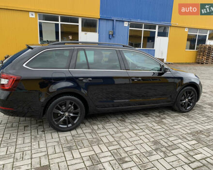 Черный Шкода Октавия, объемом двигателя 0 л и пробегом 134 тыс. км за 17500 $, фото 5 на Automoto.ua