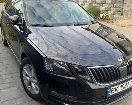 Чорний Шкода Октавія, об'ємом двигуна 1.6 л та пробігом 242 тис. км за 12600 $, фото 1 на Automoto.ua