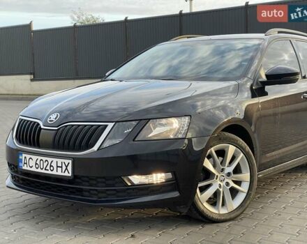 Черный Шкода Октавия, объемом двигателя 1.4 л и пробегом 241 тыс. км за 12900 $, фото 3 на Automoto.ua
