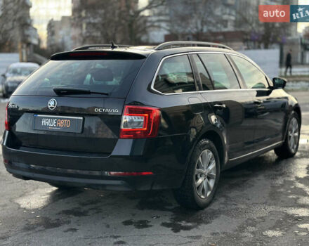 Чорний Шкода Октавія, об'ємом двигуна 1.6 л та пробігом 259 тис. км за 14200 $, фото 18 на Automoto.ua