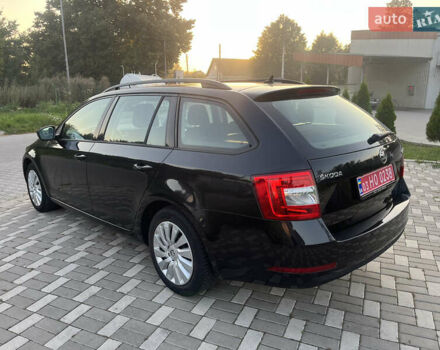Черный Шкода Октавия, объемом двигателя 1.6 л и пробегом 231 тыс. км за 13000 $, фото 4 на Automoto.ua