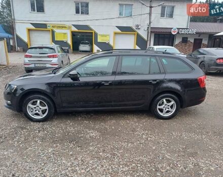 Черный Шкода Октавия, объемом двигателя 1.6 л и пробегом 270 тыс. км за 14000 $, фото 4 на Automoto.ua