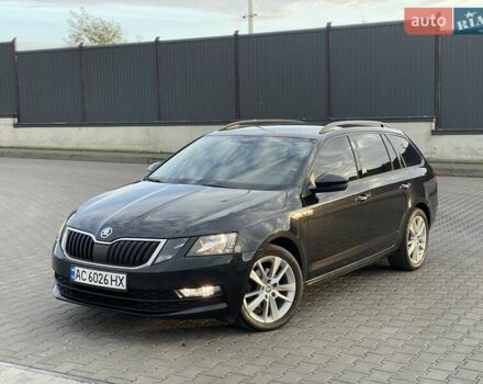 Черный Шкода Октавия, объемом двигателя 1.4 л и пробегом 241 тыс. км за 12900 $, фото 2 на Automoto.ua