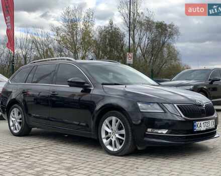 Шкода Октавия 2018 в Бердичеве на Automoto.ua Черный Шкода Октавия, объемом двигателя 2 л и пробегом 232 тыс. км за 16999 $, фото 4 на Automoto.ua