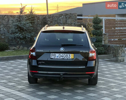 Черный Шкода Октавия, объемом двигателя 2 л и пробегом 175 тыс. км за 16500 $, фото 2 на Automoto.ua