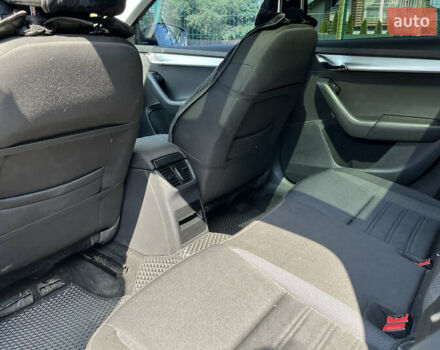 Черный Шкода Октавия, объемом двигателя 1.97 л и пробегом 255 тыс. км за 14500 $, фото 18 на Automoto.ua