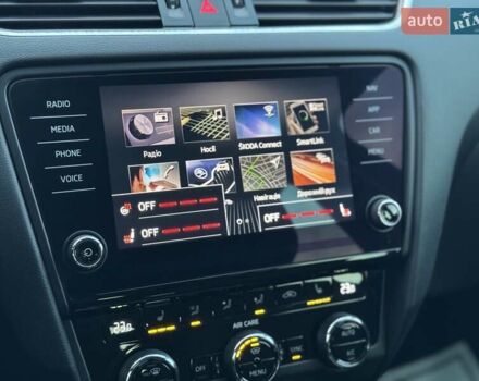 Черный Шкода Октавия, объемом двигателя 2 л и пробегом 241 тыс. км за 16500 $, фото 39 на Automoto.ua