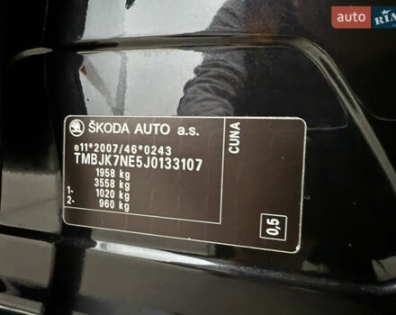 Чорний Шкода Октавія, об'ємом двигуна 2 л та пробігом 220 тис. км за 16999 $, фото 44 на Automoto.ua