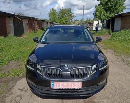 Черный Шкода Октавия, объемом двигателя 0 л и пробегом 256 тыс. км за 13600 $, фото 3 на Automoto.ua