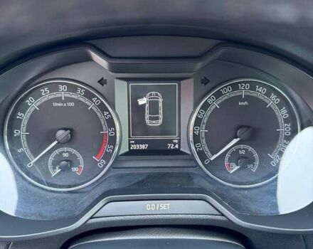 Чорний Шкода Октавія, об'ємом двигуна 1.6 л та пробігом 203 тис. км за 14800 $, фото 4 на Automoto.ua