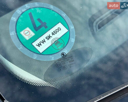 Черный Шкода Октавия, объемом двигателя 2 л и пробегом 216 тыс. км за 17800 $, фото 46 на Automoto.ua