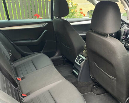 Чорний Шкода Октавія, об'ємом двигуна 1.6 л та пробігом 253 тис. км за 11800 $, фото 7 на Automoto.ua