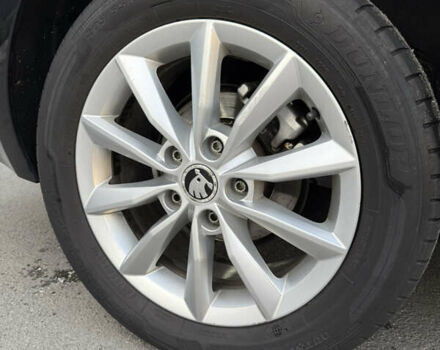 Черный Шкода Октавия, объемом двигателя 1.6 л и пробегом 218 тыс. км за 14000 $, фото 7 на Automoto.ua