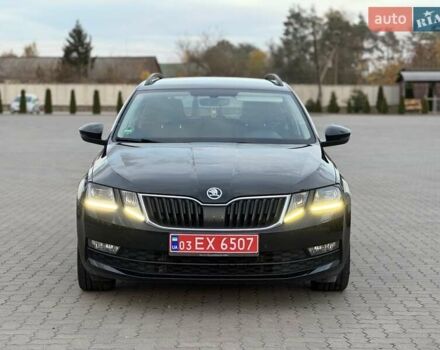 Черный Шкода Октавия, объемом двигателя 2 л и пробегом 241 тыс. км за 16500 $, фото 2 на Automoto.ua