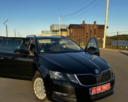 Черный Шкода Октавия, объемом двигателя 1.6 л и пробегом 246 тыс. км за 13000 $, фото 5 на Automoto.ua