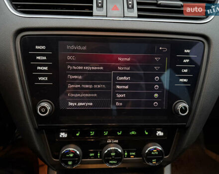 Чорний Шкода Октавія, об'ємом двигуна 2 л та пробігом 220 тис. км за 16999 $, фото 27 на Automoto.ua