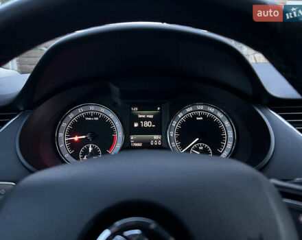 Черный Шкода Октавия, объемом двигателя 2 л и пробегом 175 тыс. км за 16500 $, фото 43 на Automoto.ua