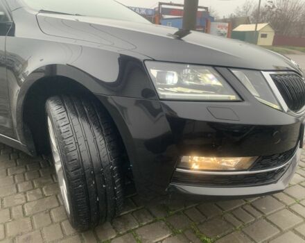 Черный Шкода Октавия, объемом двигателя 2 л и пробегом 259 тыс. км за 14500 $, фото 3 на Automoto.ua