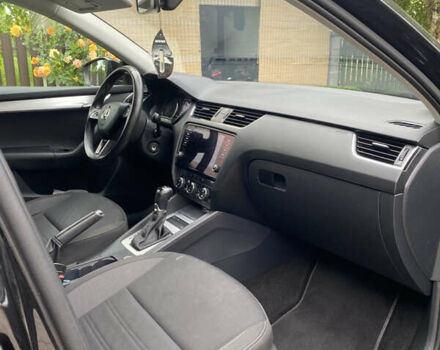 Чорний Шкода Октавія, об'ємом двигуна 1.6 л та пробігом 253 тис. км за 11800 $, фото 4 на Automoto.ua