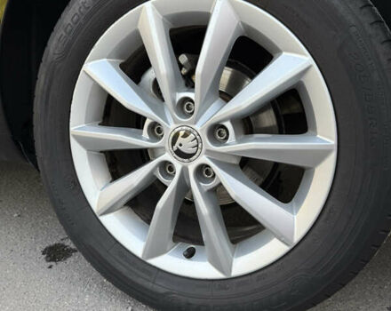 Черный Шкода Октавия, объемом двигателя 1.6 л и пробегом 218 тыс. км за 14000 $, фото 8 на Automoto.ua