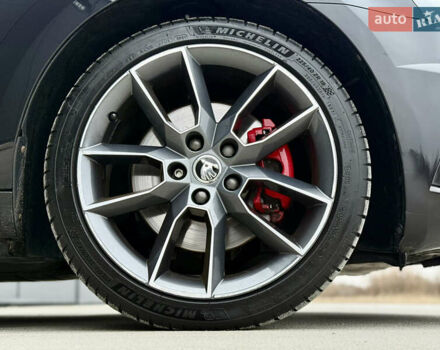 Чорний Шкода Октавія, об'ємом двигуна 2 л та пробігом 220 тис. км за 16999 $, фото 19 на Automoto.ua