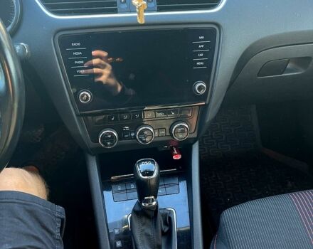 Чорний Шкода Октавія, об'ємом двигуна 2 л та пробігом 277 тис. км за 14999 $, фото 6 на Automoto.ua