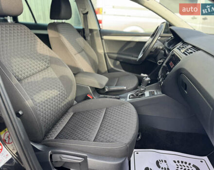 Черный Шкода Октавия, объемом двигателя 2 л и пробегом 240 тыс. км за 15900 $, фото 39 на Automoto.ua