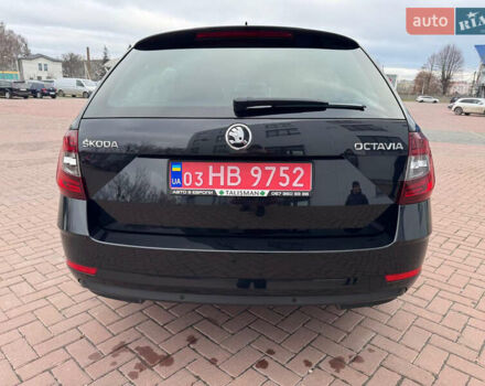 Черный Шкода Октавия, объемом двигателя 2 л и пробегом 216 тыс. км за 17800 $, фото 7 на Automoto.ua