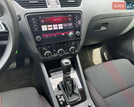 Шкода Октавия 2018 в Ровно на Automoto.ua Черный Шкода Октавия, объемом двигателя 2 л и пробегом 214 тыс. км за 18500 $, фото 34 на Automoto.ua
