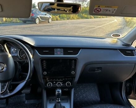 Черный Шкода Октавия, объемом двигателя 1.6 л и пробегом 246 тыс. км за 13000 $, фото 4 на Automoto.ua