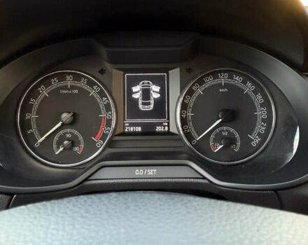 Черный Шкода Октавия, объемом двигателя 1.6 л и пробегом 218 тыс. км за 14000 $, фото 14 на Automoto.ua