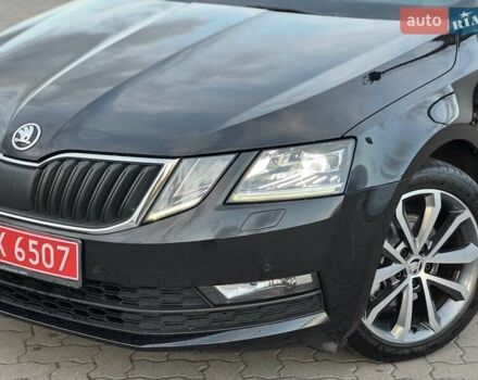 Черный Шкода Октавия, объемом двигателя 2 л и пробегом 241 тыс. км за 16500 $, фото 10 на Automoto.ua