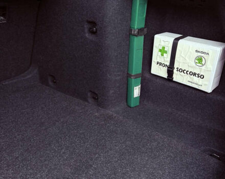 Черный Шкода Октавия, объемом двигателя 1.6 л и пробегом 218 тыс. км за 14000 $, фото 32 на Automoto.ua