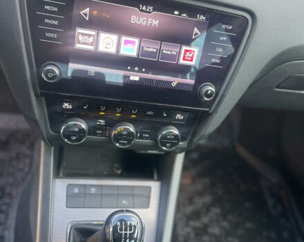 Черный Шкода Октавия, объемом двигателя 1.6 л и пробегом 251 тыс. км за 12400 $, фото 22 на Automoto.ua