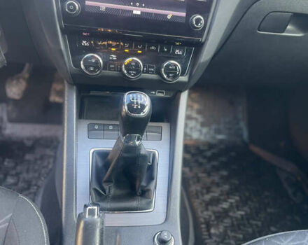 Черный Шкода Октавия, объемом двигателя 1.6 л и пробегом 251 тыс. км за 12400 $, фото 23 на Automoto.ua