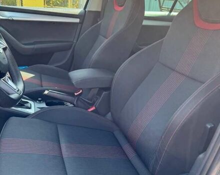 Чорний Шкода Октавія, об'ємом двигуна 1.6 л та пробігом 203 тис. км за 14800 $, фото 7 на Automoto.ua
