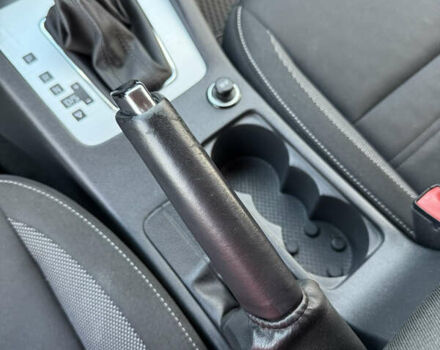 Черный Шкода Октавия, объемом двигателя 1.6 л и пробегом 218 тыс. км за 14000 $, фото 16 на Automoto.ua