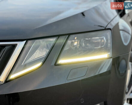 Черный Шкода Октавия, объемом двигателя 2 л и пробегом 241 тыс. км за 15850 $, фото 7 на Automoto.ua